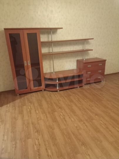2-к. квартира, 60 м², 1/10 эт.
