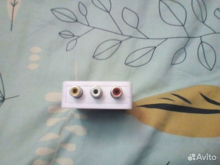 Конвертер AV Pal ntsc 3 RCA на 3 RCA новый