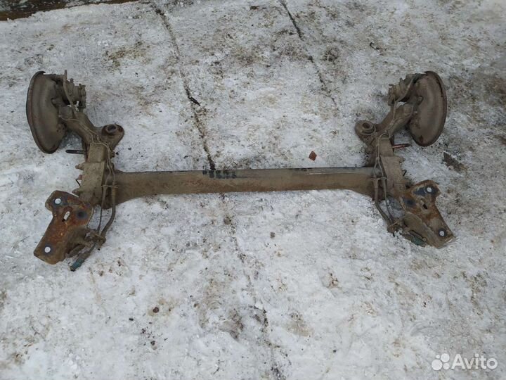 Балка задняя Ситроен citroen c3 2004 год дисковые