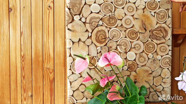 Панно из спилов можжевельника и вишни