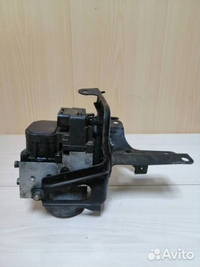 Блок ABS Nissan Almera Tino V10