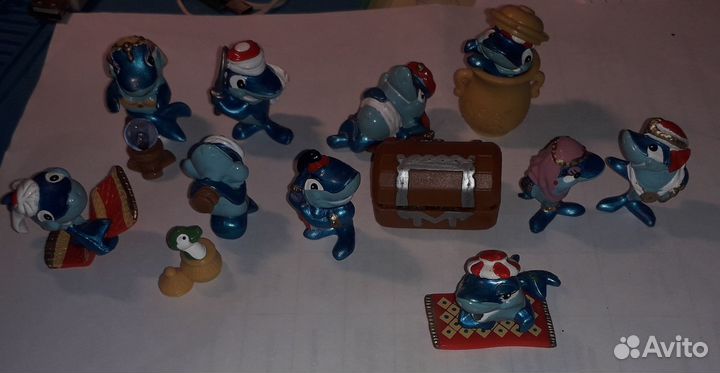 Лот игрушек из киндеров 90х (около 100шт)