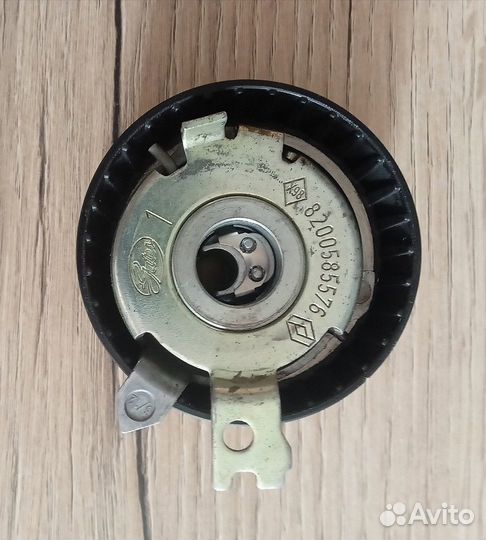 Ролик натяжителя ремня грм