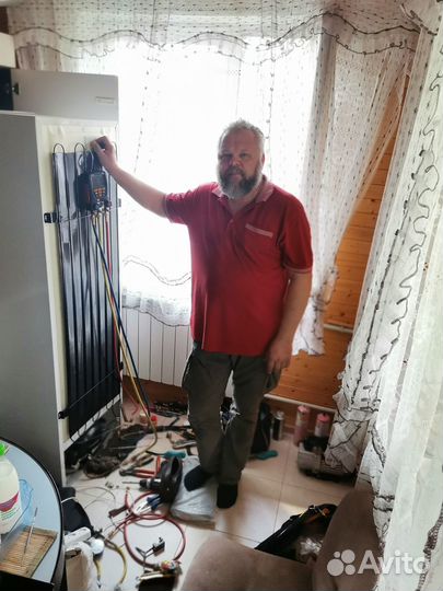 Мастер по ремонту холодильников