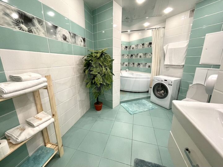 2-к. квартира, 65 м², 7/14 эт.