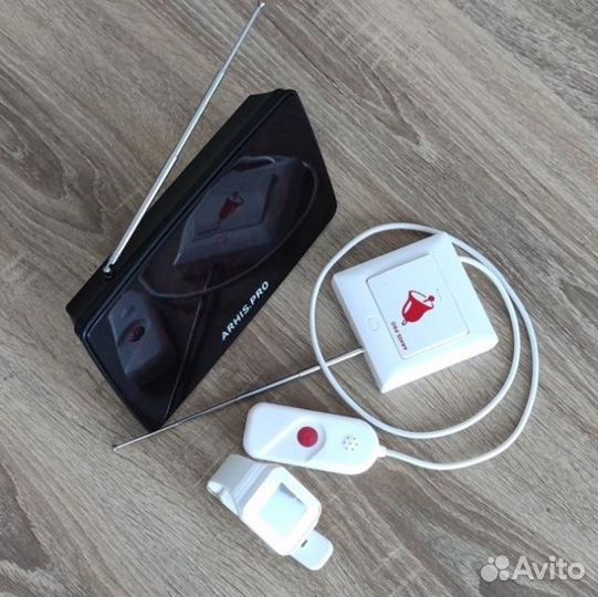 Система палатной сигнализации кнопка, часы