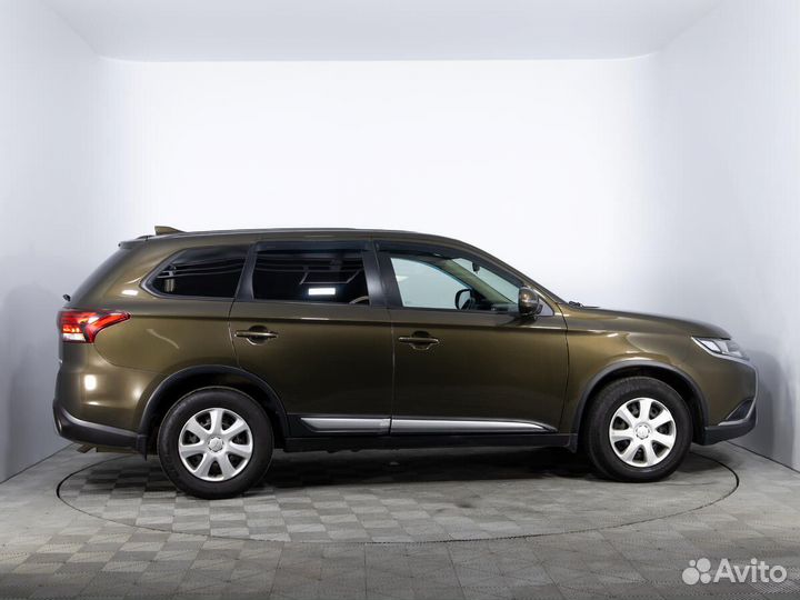 Mitsubishi Outlander 2.0 CVT, 2019, 124 240 км