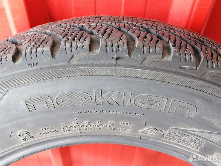 Nokian Tyres Hakkapeliitta R2 215/55 R16