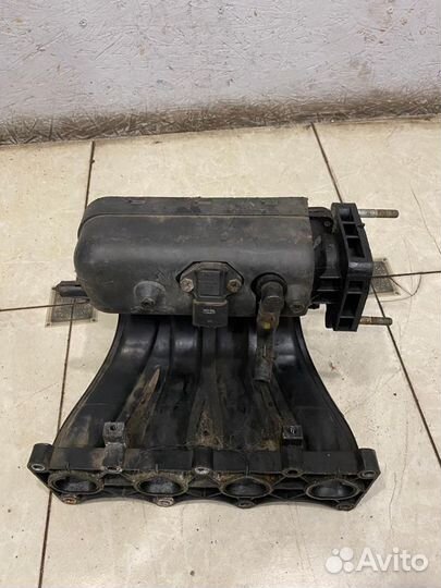 Впускной коллектор Hyundai Accent