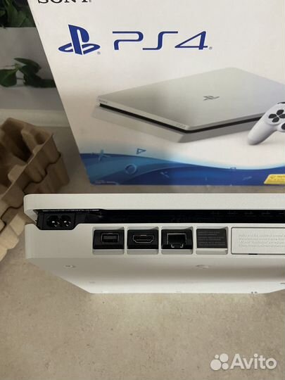 Sony playstation 4 slim (Glacier white)