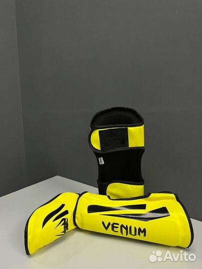 Защита ног Venum Elite yellow