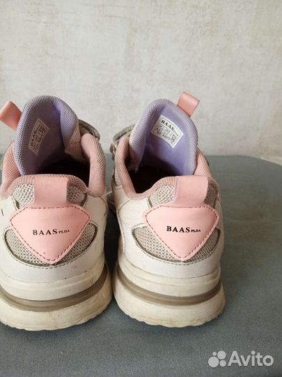 Кроссовки в школу 34и 35 р. для девочки