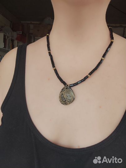 Бусы унисекс укороченные на резинке