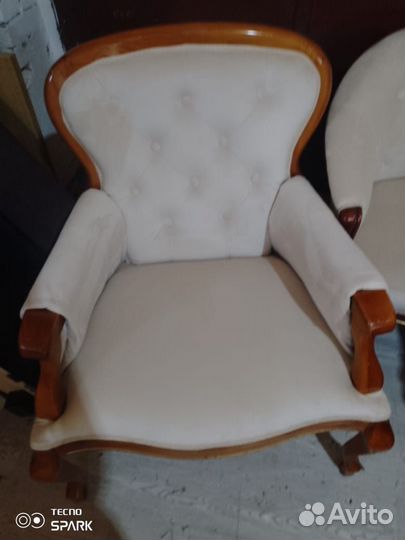 Перетяжка мягкой мебели