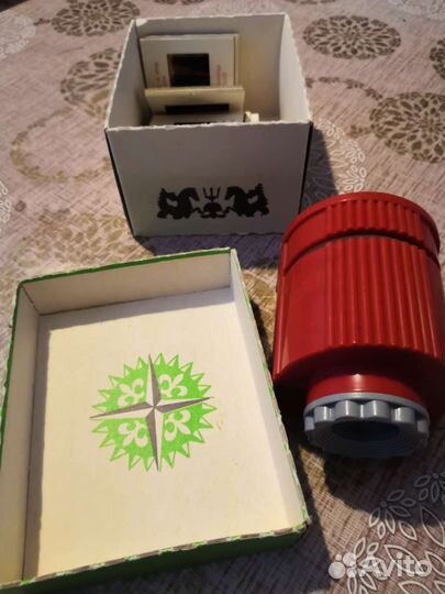 Фильмоскоп со слайдами