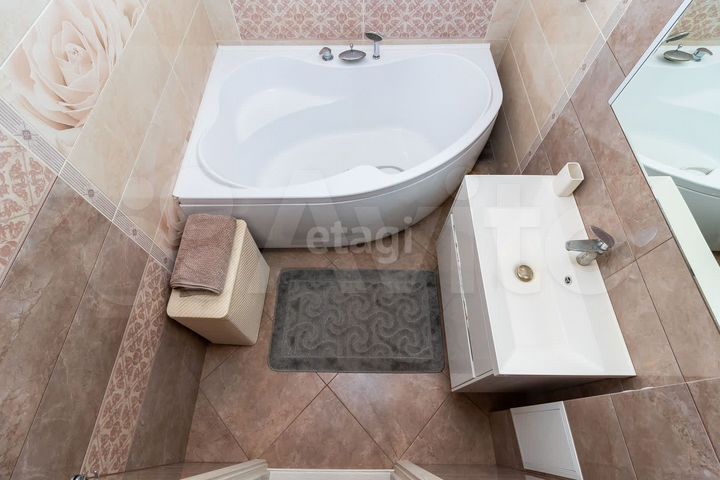 3-к. квартира, 89,8 м², 11/14 эт.