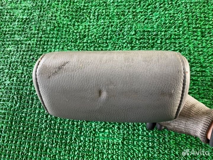 Подголовник зад. Toyota Tundra, Sequoia