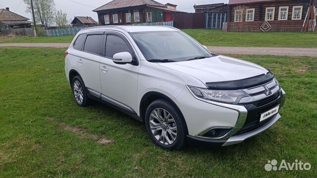 Mitsubishi Outlander 2.4 CVT, 2015, 147 000 км с пробегом, цена 1987000 руб.