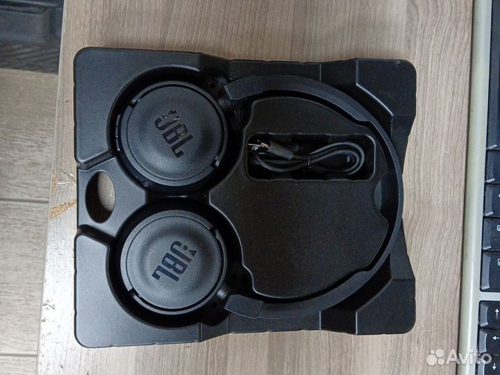 Беспроводная блютус гарнитура JBL T450bt