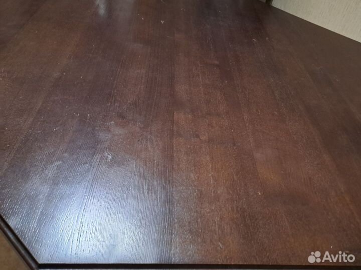 Кухонный стол