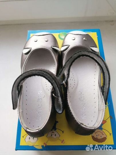 Продам туфли для девочки Elegami из натуральной ко