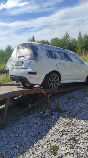 Mitsubishi Outlander 2.4 CVT, 2011, битый, 258 000 км