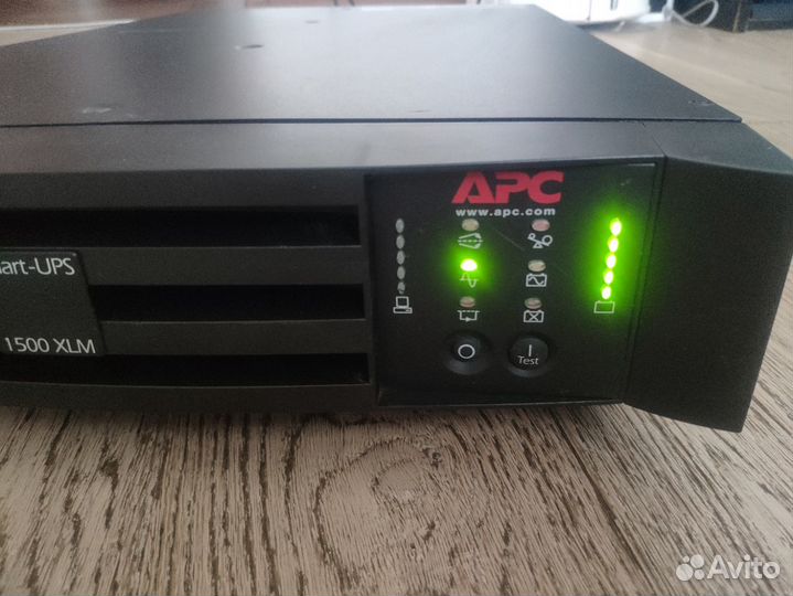 Источник бесперебойного питания APC SUM1500rmxli2U