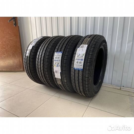 Triangle Connex Van TV701 215/65 R15