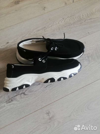 Лоферы женские 39 размер новые