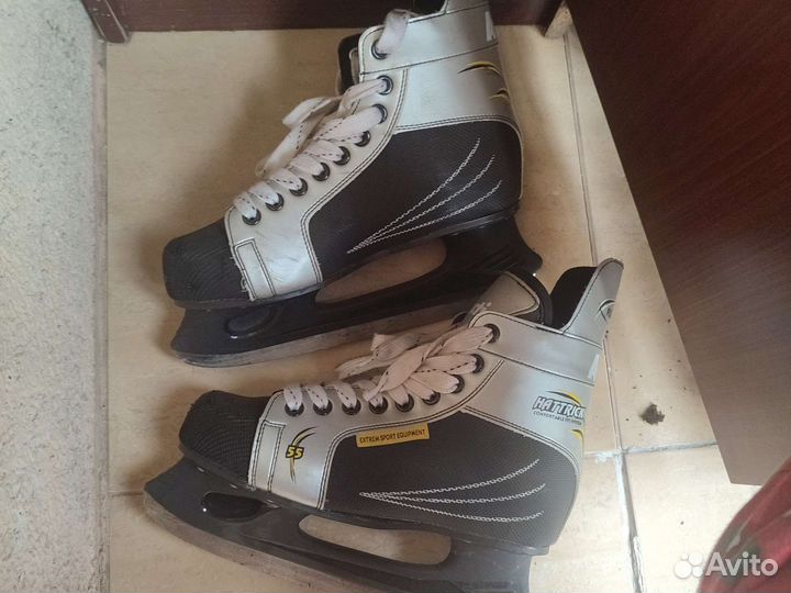 Коньки хоккейные 42