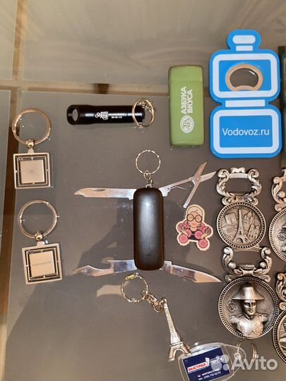 Значки открывашки и др коллекционное