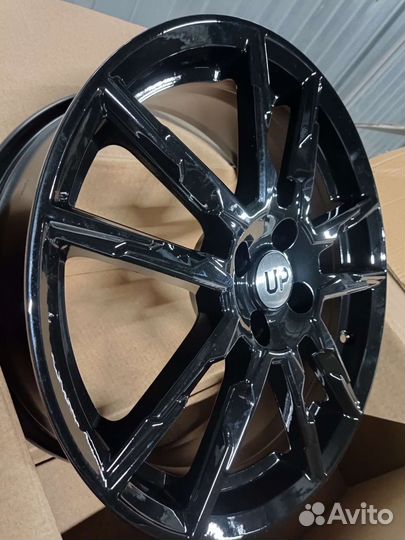 Литьё новое UP (Skad) r-17 (4x98) 4 шт