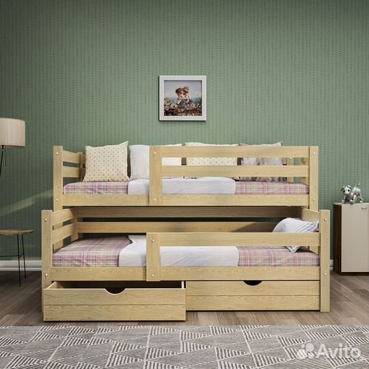 Двухъярусная кровать из массива