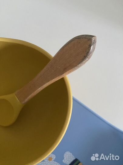 Посуда детская силиконовая: нагрудник и тарелка