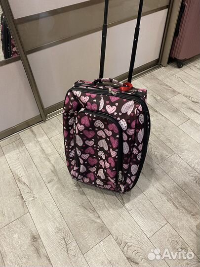 Чемодан на колесах