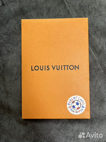 Louis vuitton путеводитель