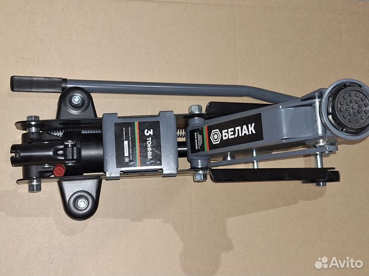 Домкрат подкатной 3 тонны