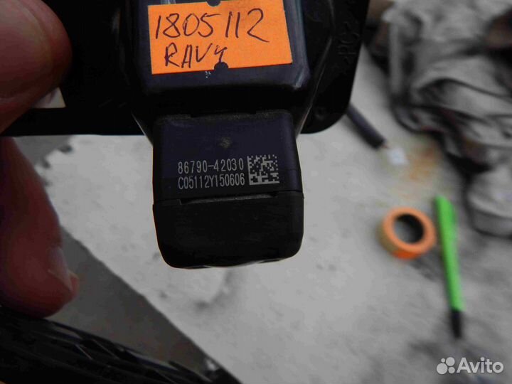 Камера заднего вида Toyota RAV4 4