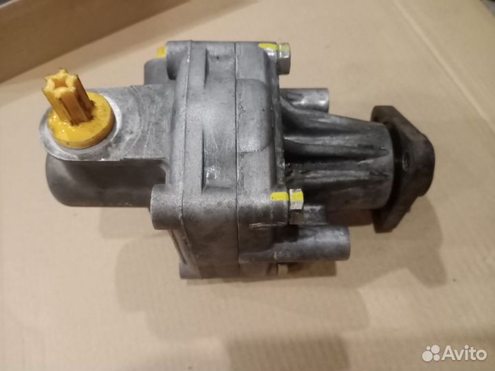 Насос гур Audi 100 c4