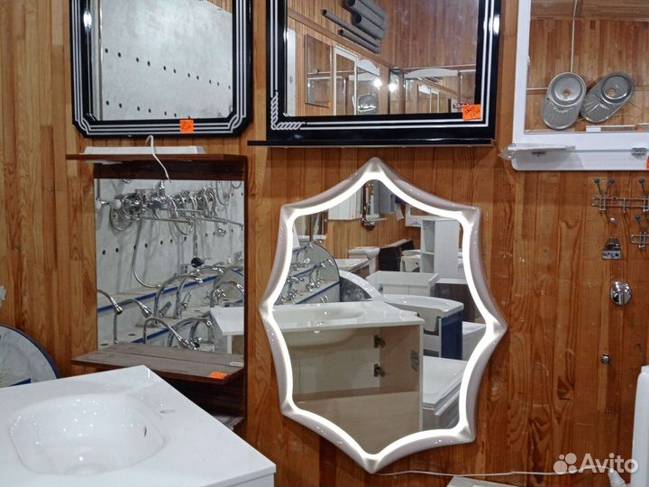 Зеркало с контурной подсветкой