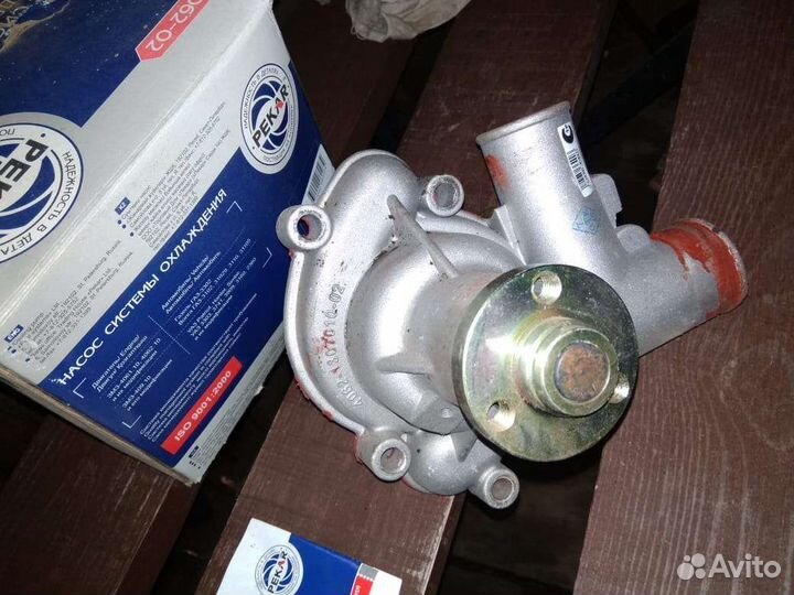Насос Газель, УАЗ системы охлаждения Pekar