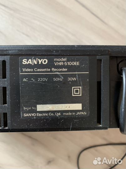 Видеомагнитофон sanyo