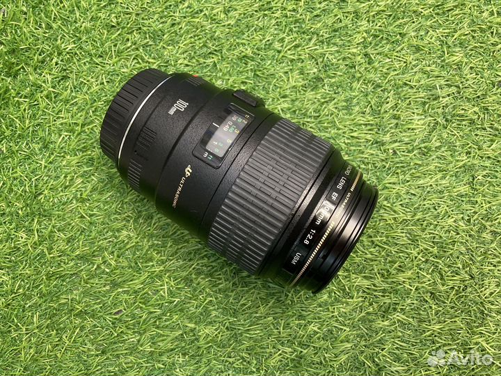 Canon EF 100mm 2.8 Macro USM