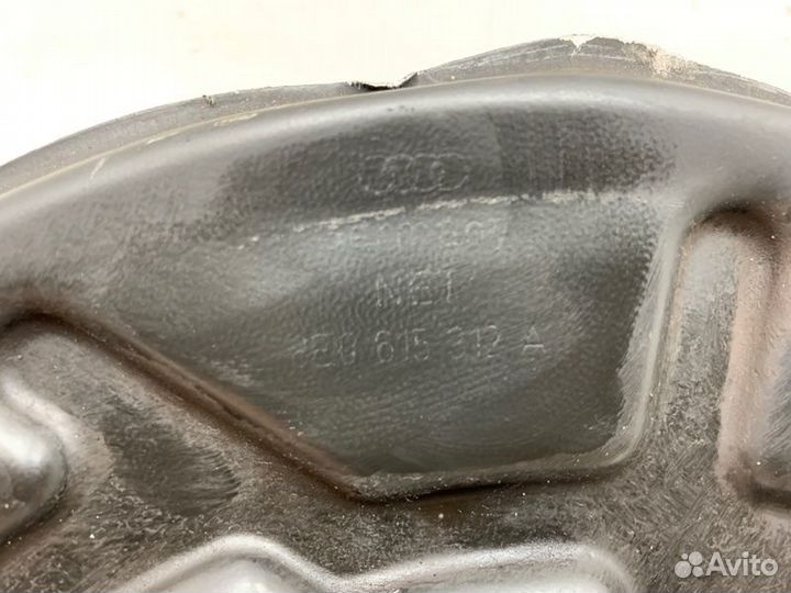 Пыльник тормозного диска передний правый Audi A4