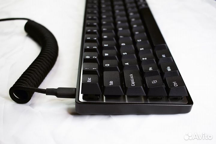 Бесшумная механика на CherryMX Silent Red + кабель