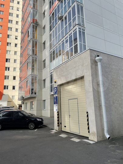 Машиноместо, 13 м²