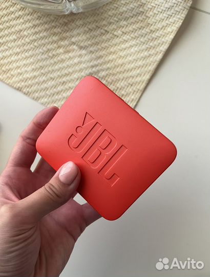 Портативная колонка JBL Go Essential