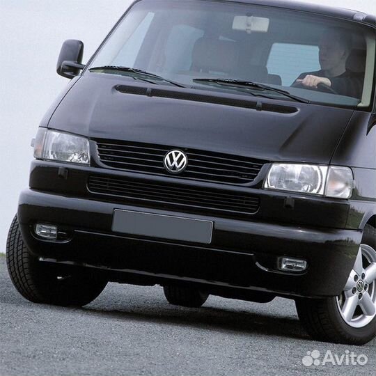 Бампер передний в цвет Volkswagen Transporter T4