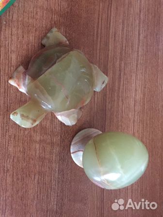 Статуэтки из камня оникс