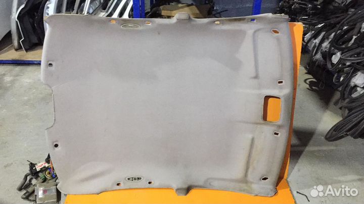 Обшивка потолка на Volvo S40